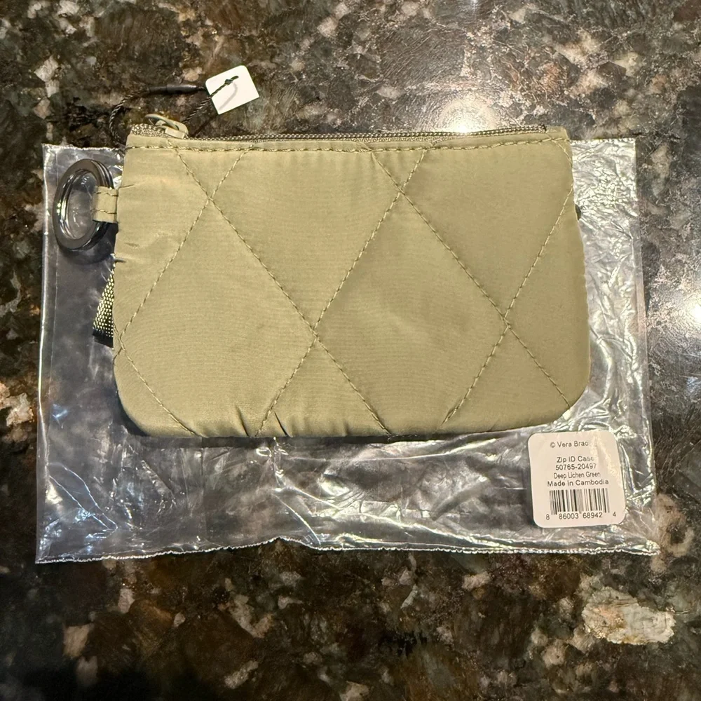Vera Bradley Zip ID Case Green Performance Twill NWT R